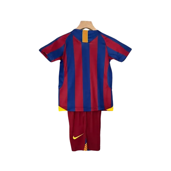 Conjunto Niño FC Barcelona 2005/06 - Imagen 2